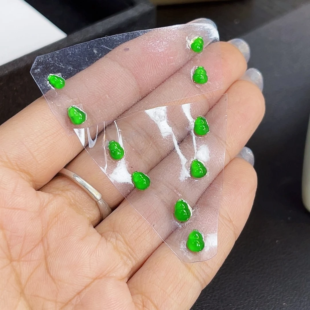 裸石翡翠静*XN008满色辣阳绿葫芦一手