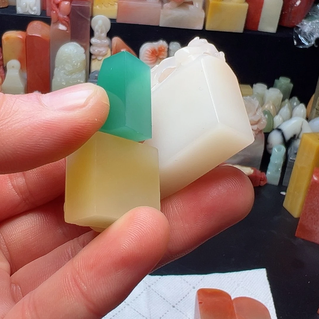 寿山石印石三方小钮章