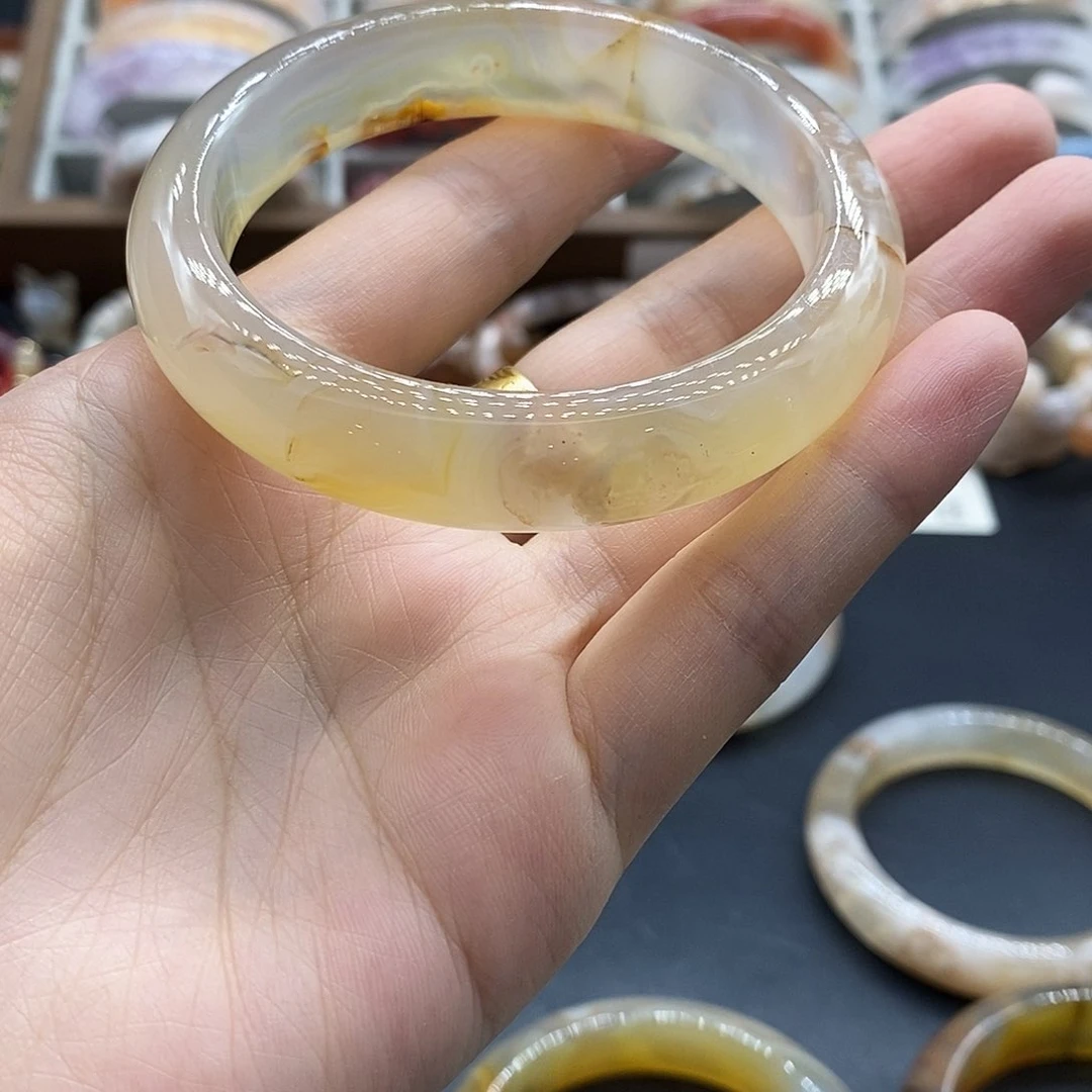 玛瑙/玉髓手镯未镶嵌浅**然