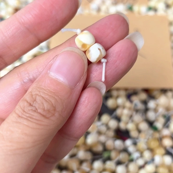 裸石蜜蜡未镶嵌7.1mm一对