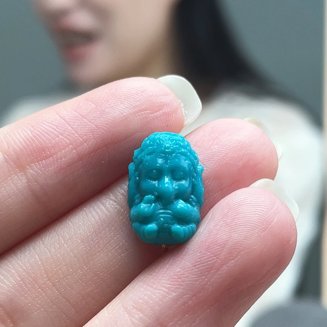 绿松石未镶嵌颈饰