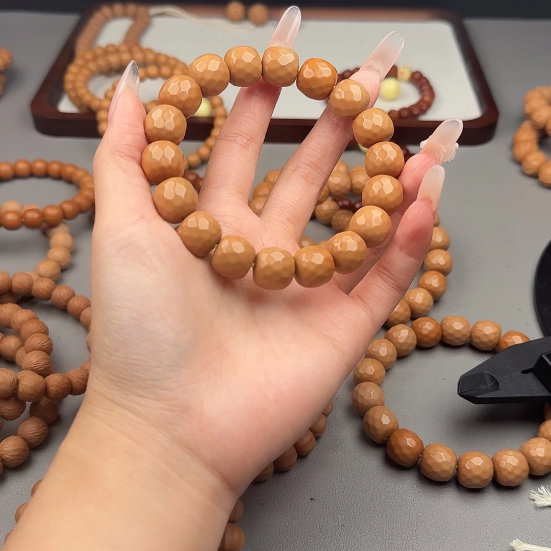 手串猴头核桃无暇泛油走色龙岩钻石奶酪13
