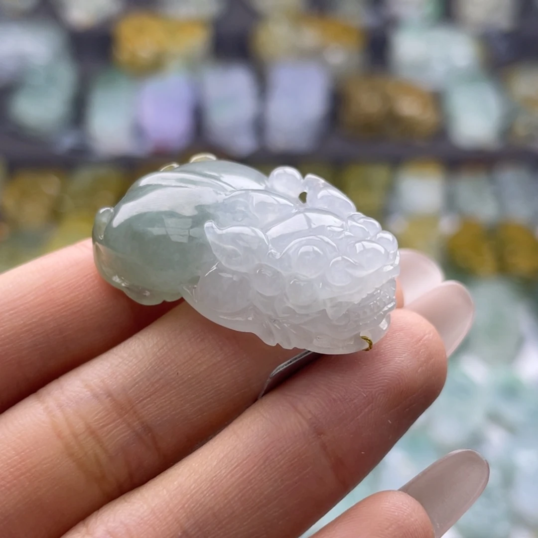 颈饰未镶嵌翡翠貔貅