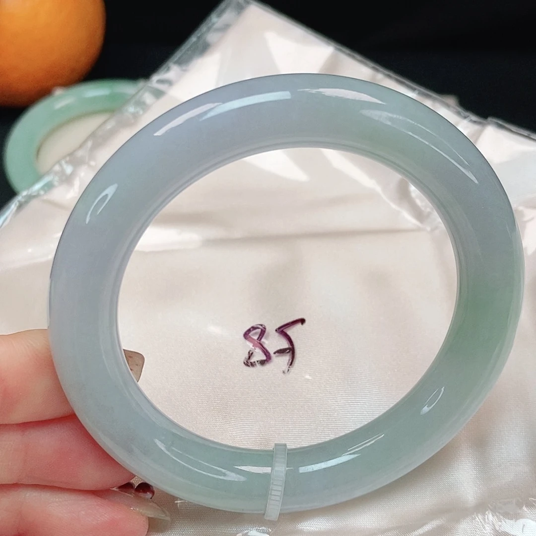 翡翠手镯未镶嵌胖圆条