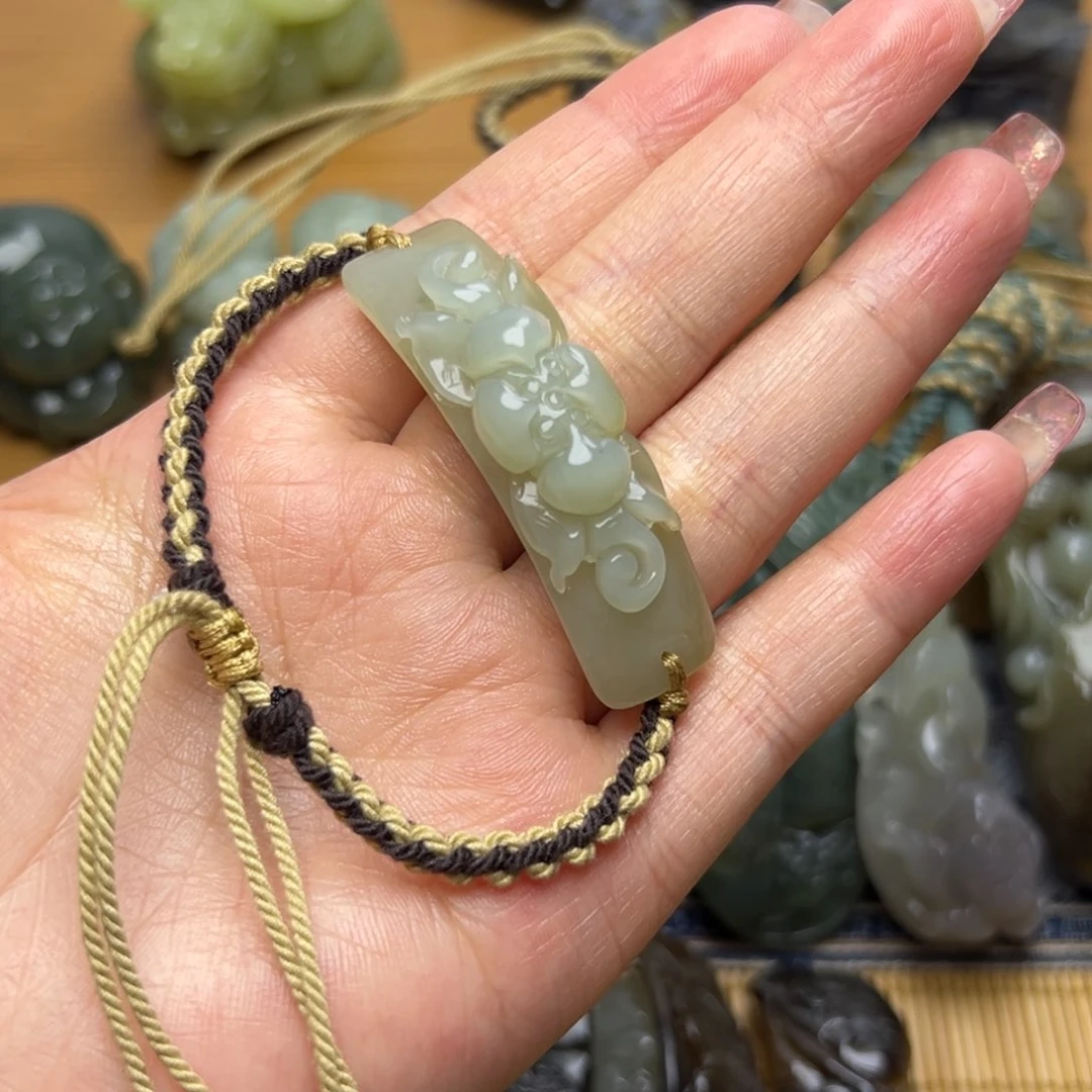 和田玉未镶嵌挂件