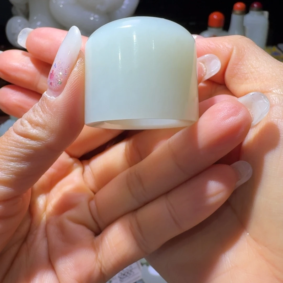 和田玉未镶嵌把件