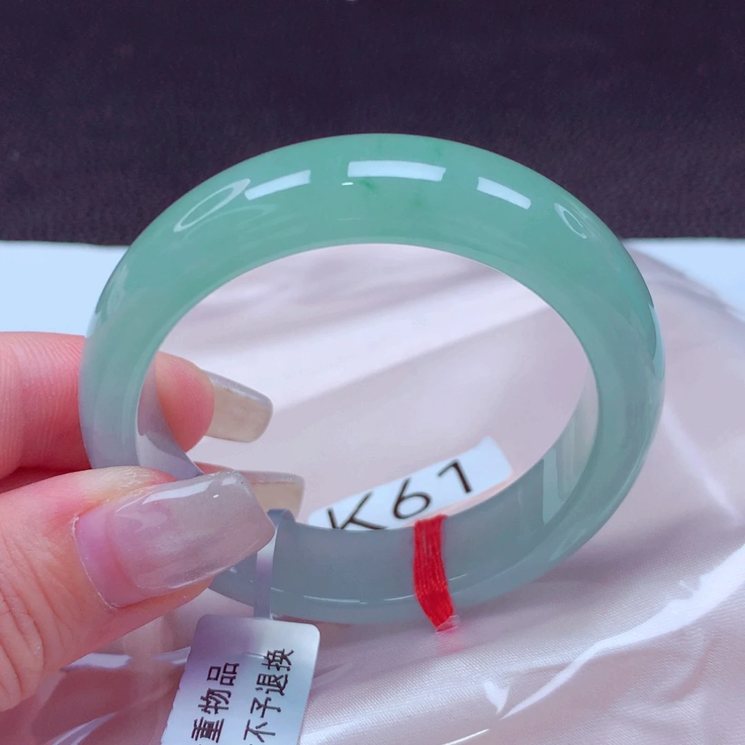 翡翠手镯未镶嵌手镯88