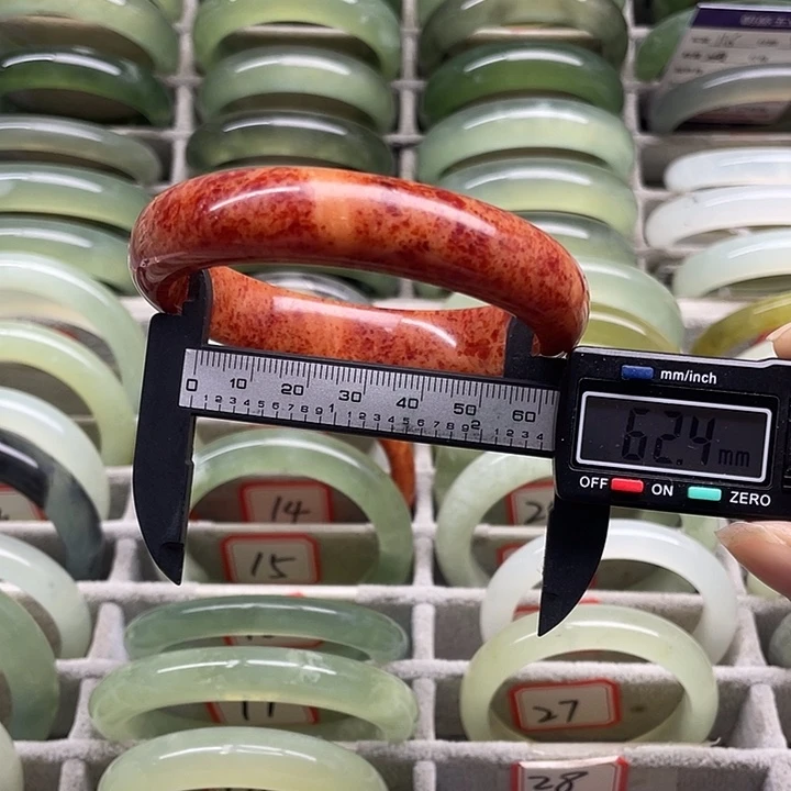 未镶嵌蛇纹石玉手镯28
