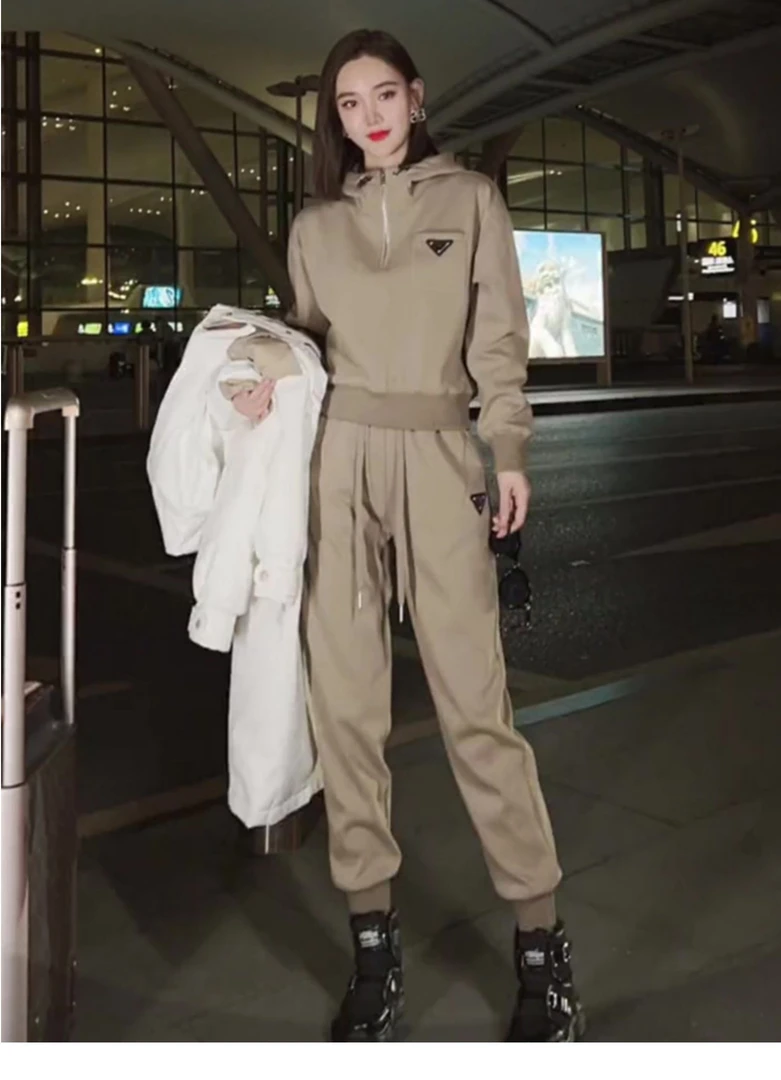 清3520休闲运动套装女装两件套秋冬连帽款