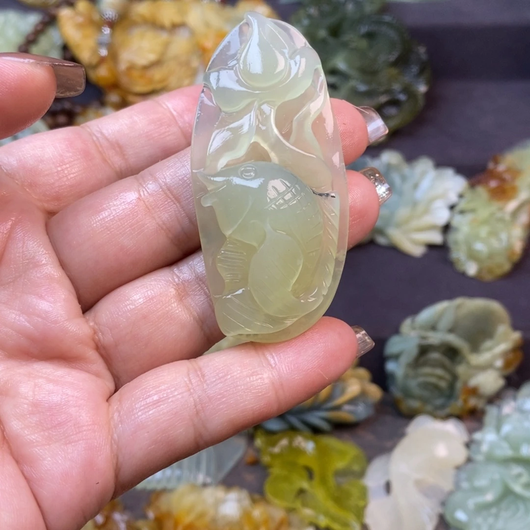 蛇纹石玉未镶嵌吊坠(赠链)