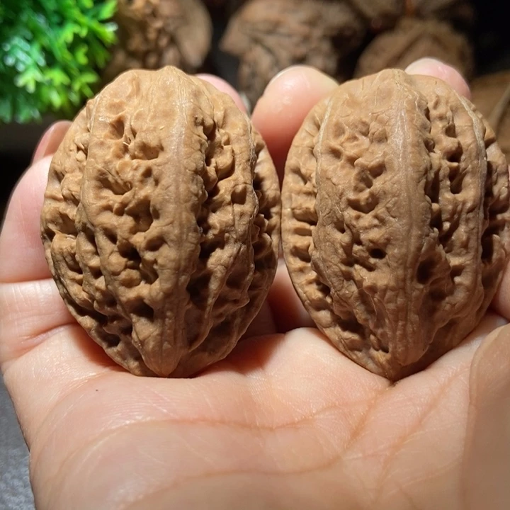 把件文玩核桃东北楸子小雪201