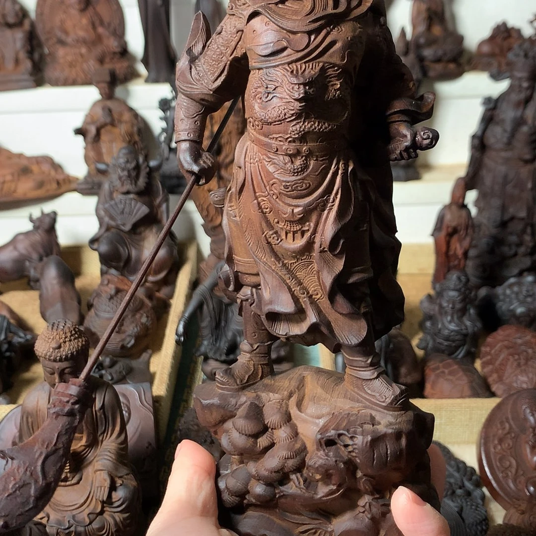 与***响柏木（崖柏）关公239