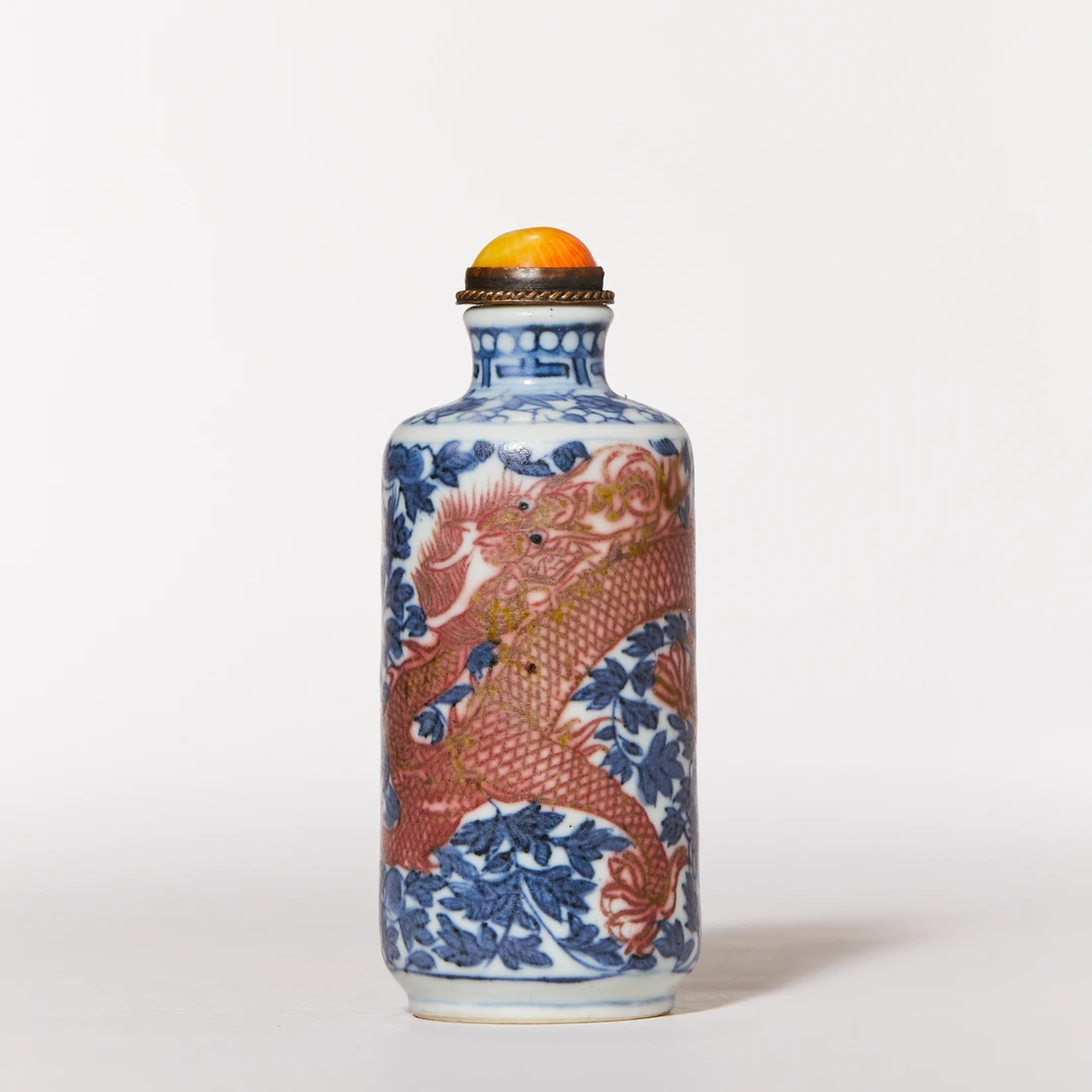 4861清中期·青花釉里红龙穿花纹鼻烟壶【 古董拍卖】