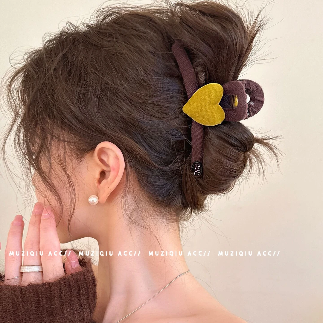 木子秋秋意渐浓~丝绒爱心抓夹ins高级感时髦洋气精致复古韩版发夹