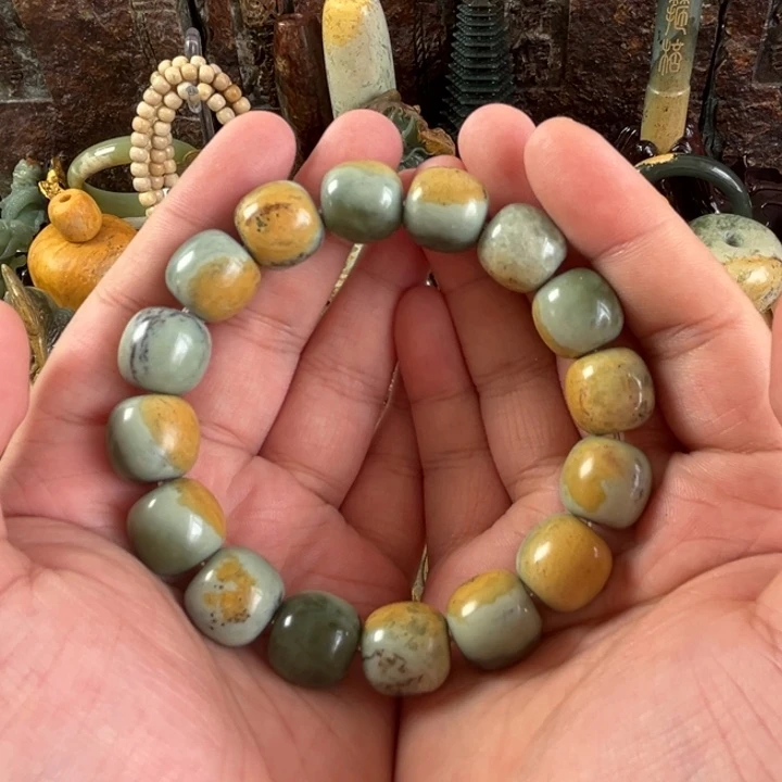 手串未镶嵌岫岩河磨玉（透闪石质玉）魔*