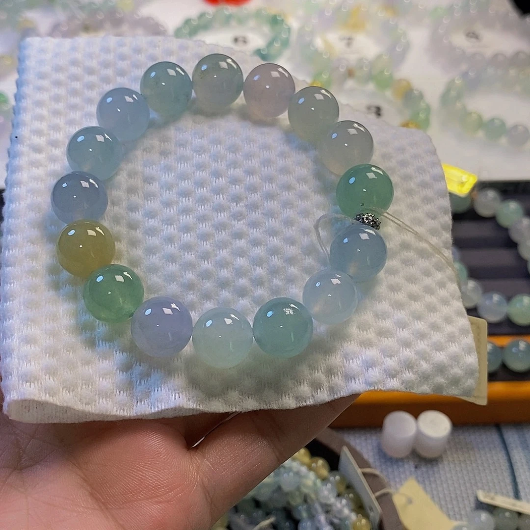 未镶嵌定制翡翠翡翠.
