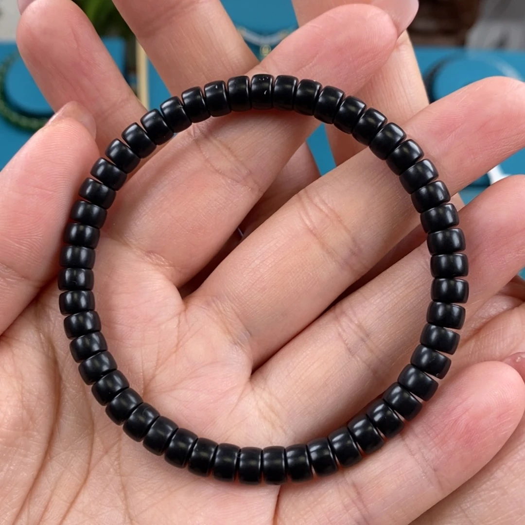 和田玉未镶嵌颈饰墨玉