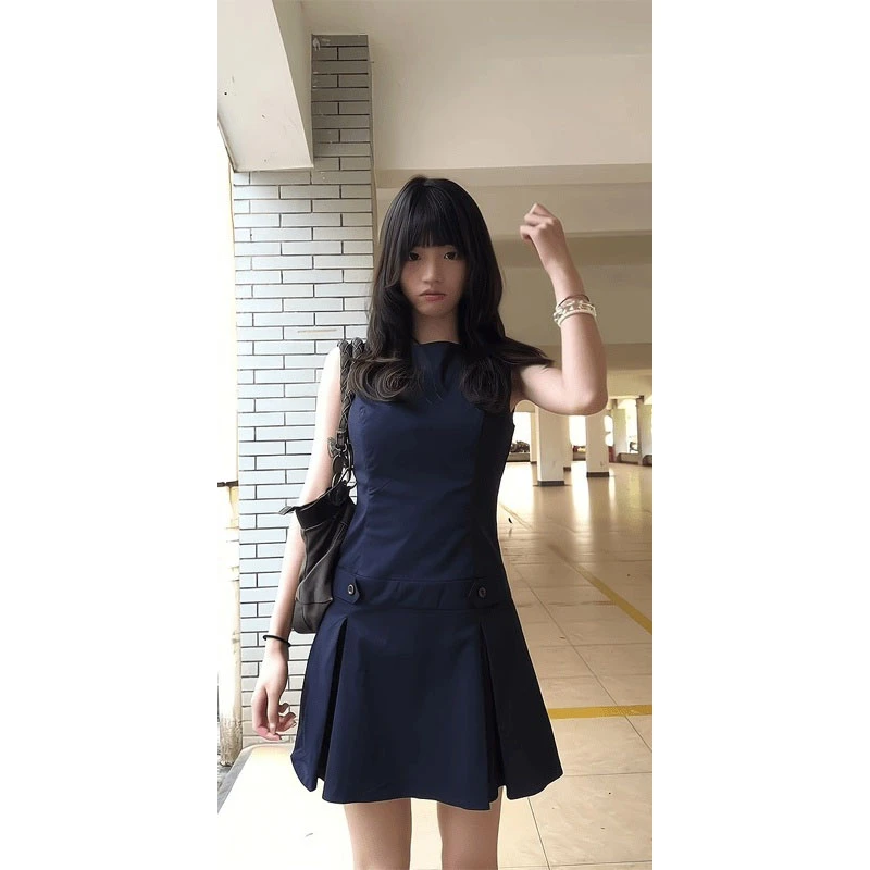 纯欲风圆领气质收腰知性连衣裙女夏季显瘦美式a字无袖背心裙短裙