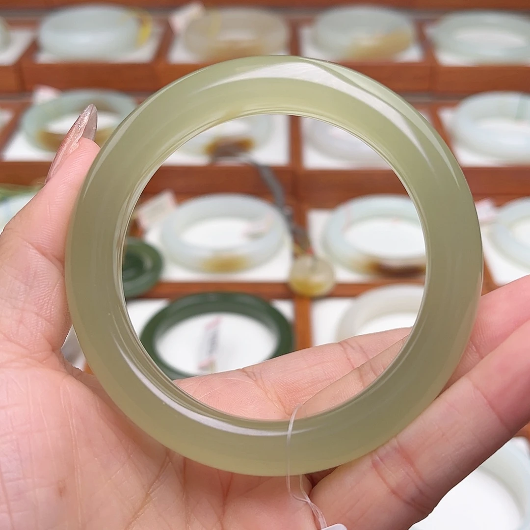 和田玉手镯未镶嵌58