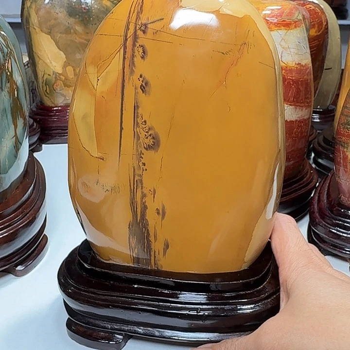 梦***乡石材乳源彩石摆件