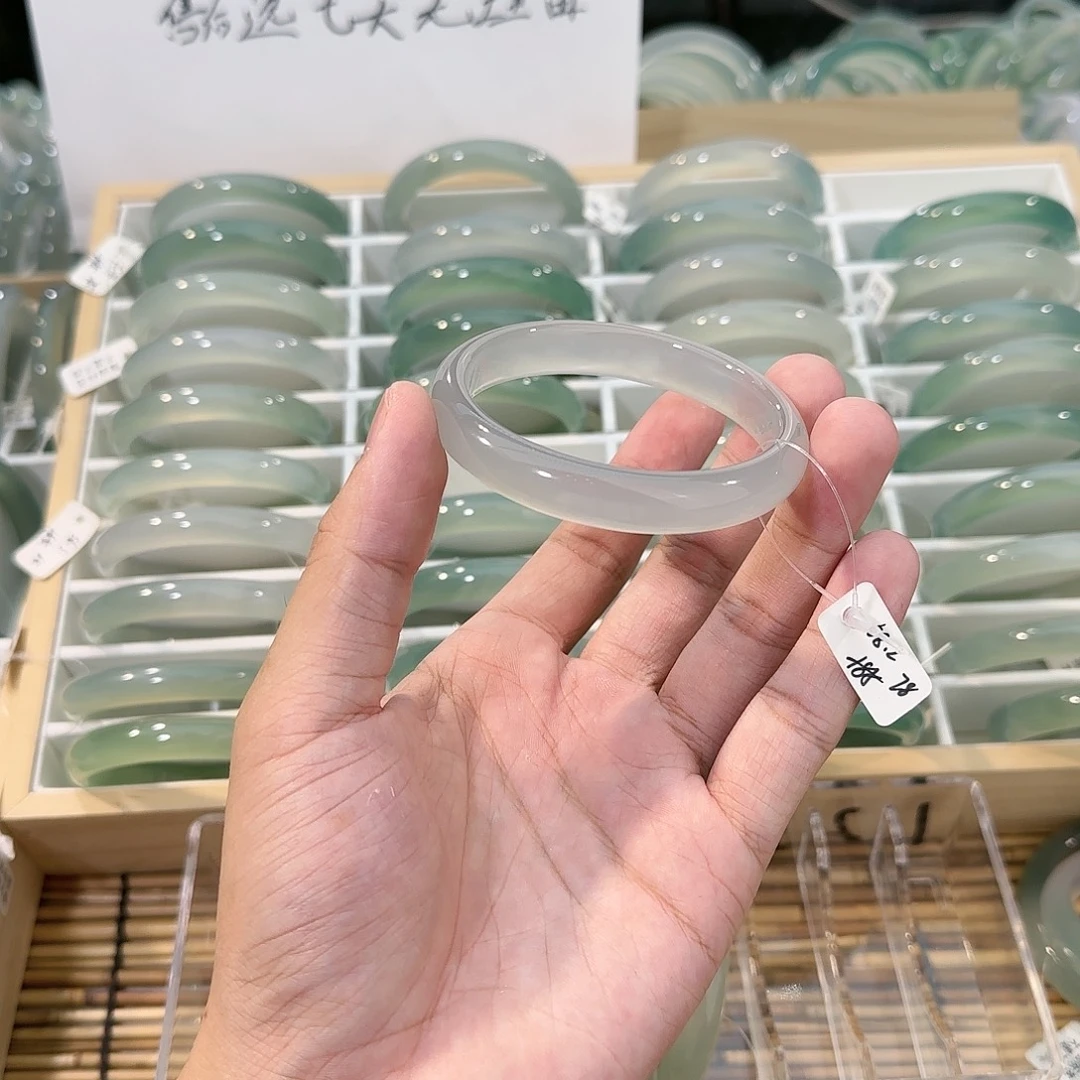 手镯玛瑙/玉髓未镶嵌圈口58.2