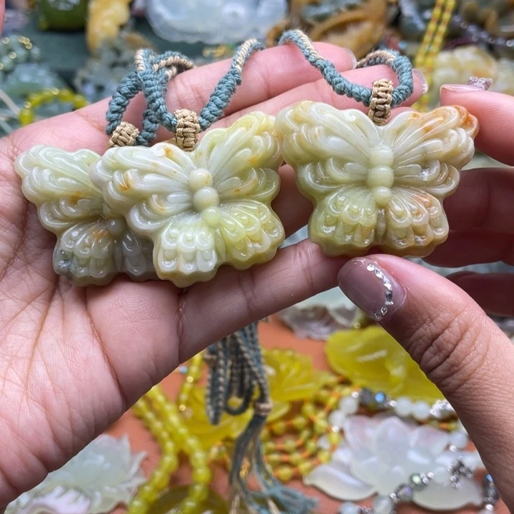 蛇纹石玉未镶嵌吊坠