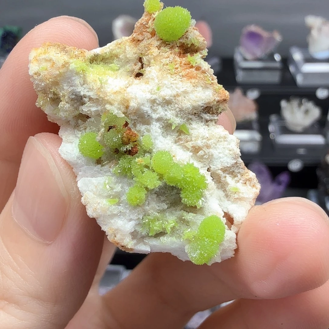石材磷氯铅矿桌面摆件收藏