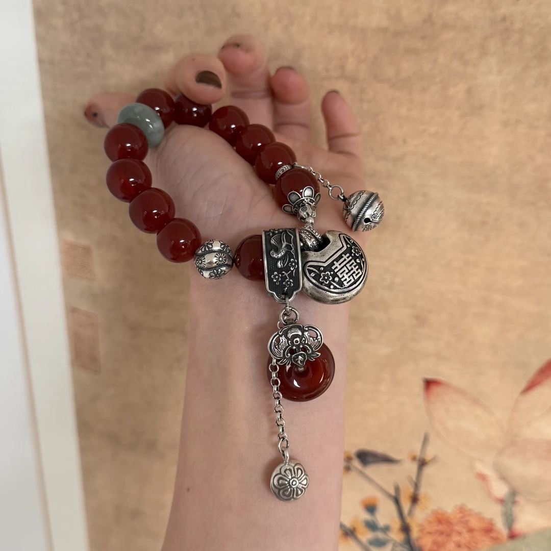 S09440<非晚>s925银红玛瑙翡翠平安扣双喜胖锁铃铛扁都口弹力手串
