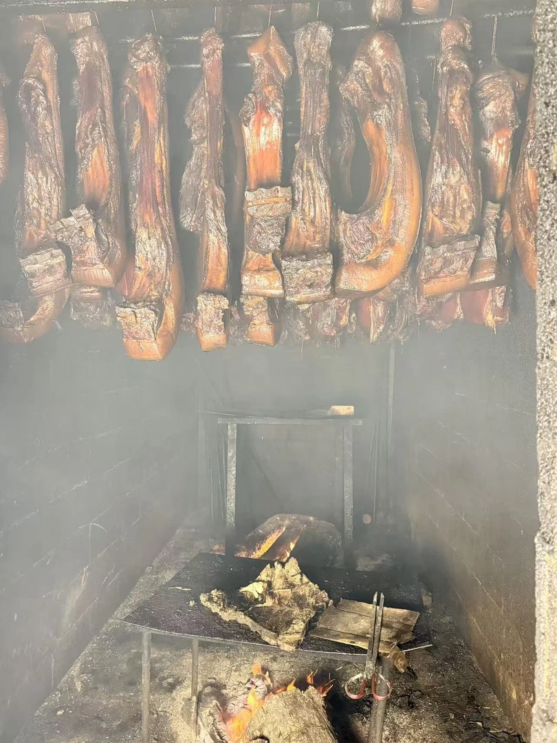 正宗柴火烟熏腊肉（现场称重）