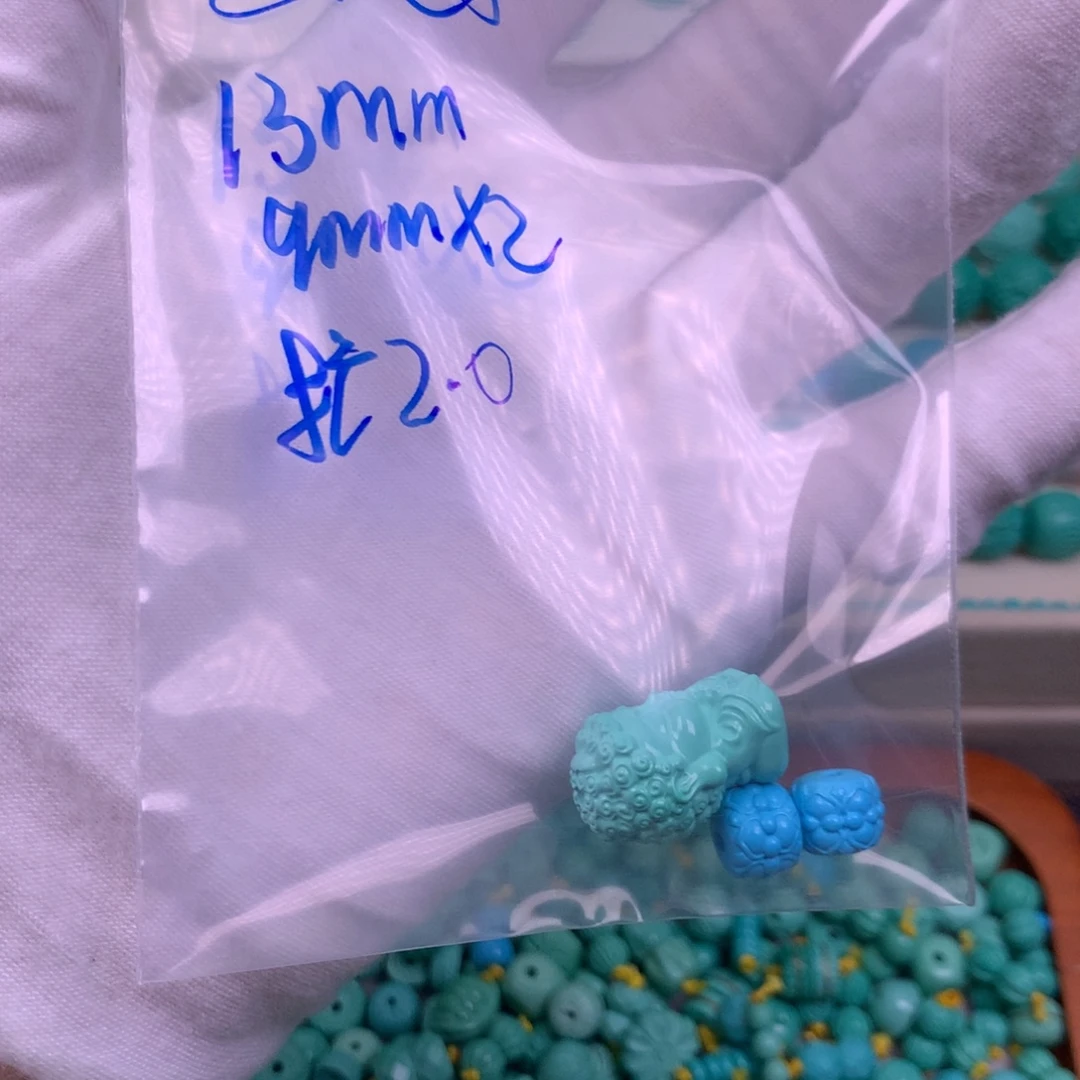圈***姐湖北精品并蒂莲尺寸9mm、宝宝佛吊坠13mm