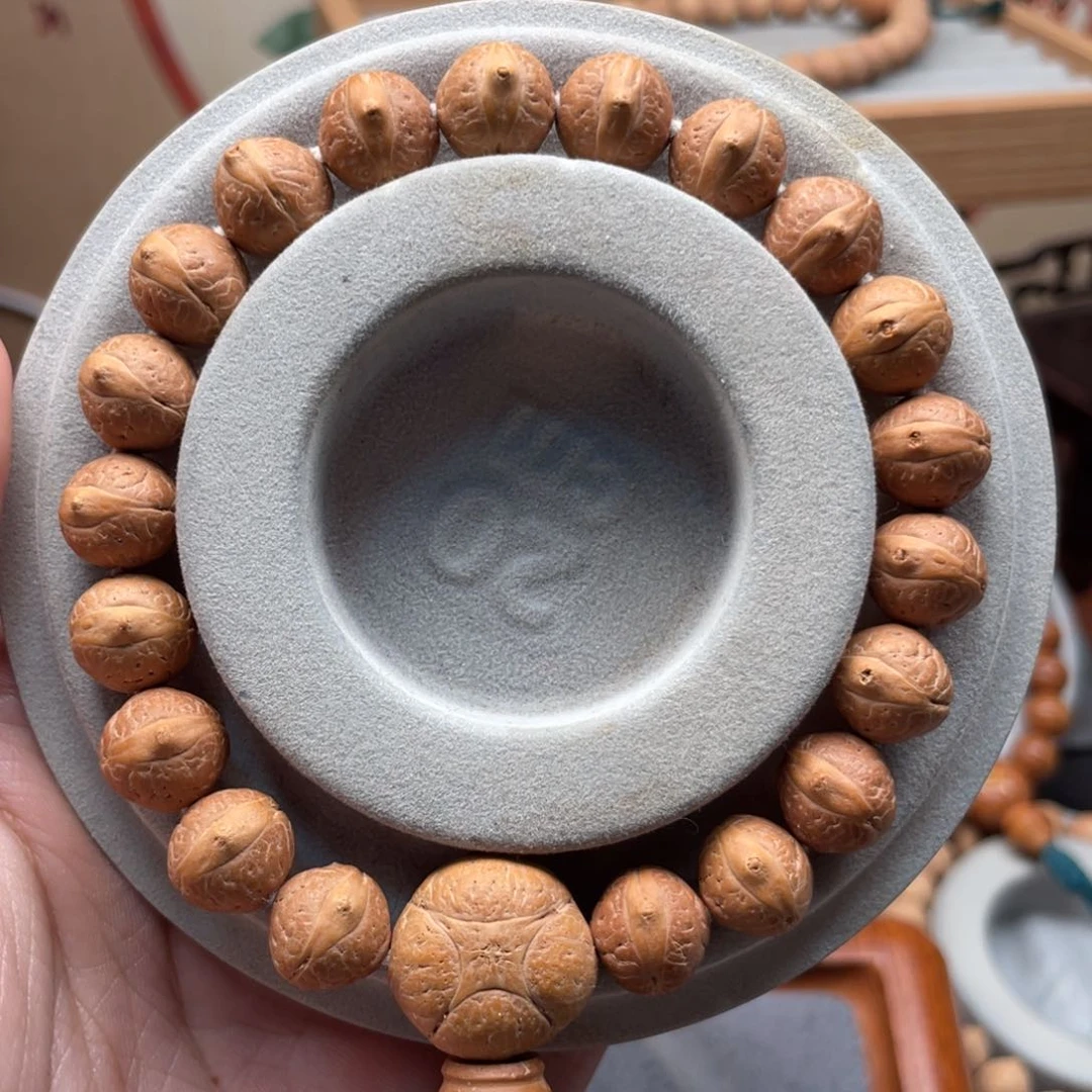 凤眼菩提手串刘****?11.5实心籽a05