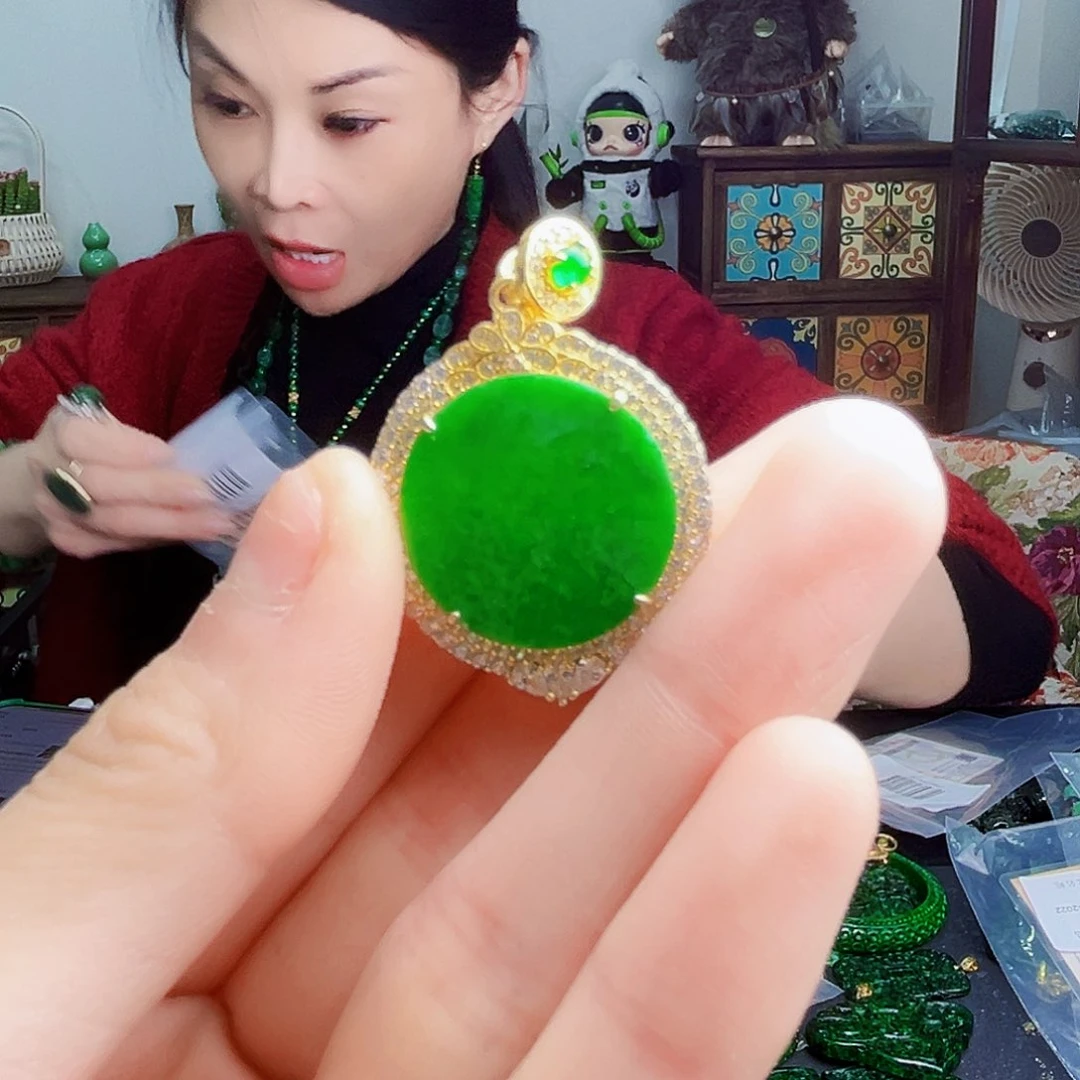 颈饰银S925镶嵌翡翠多样性