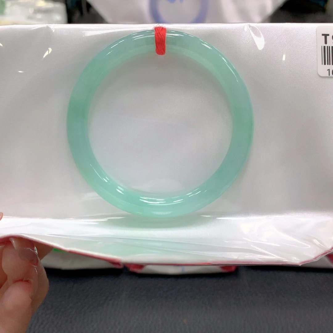 翡翠未镶嵌手镯翡翠