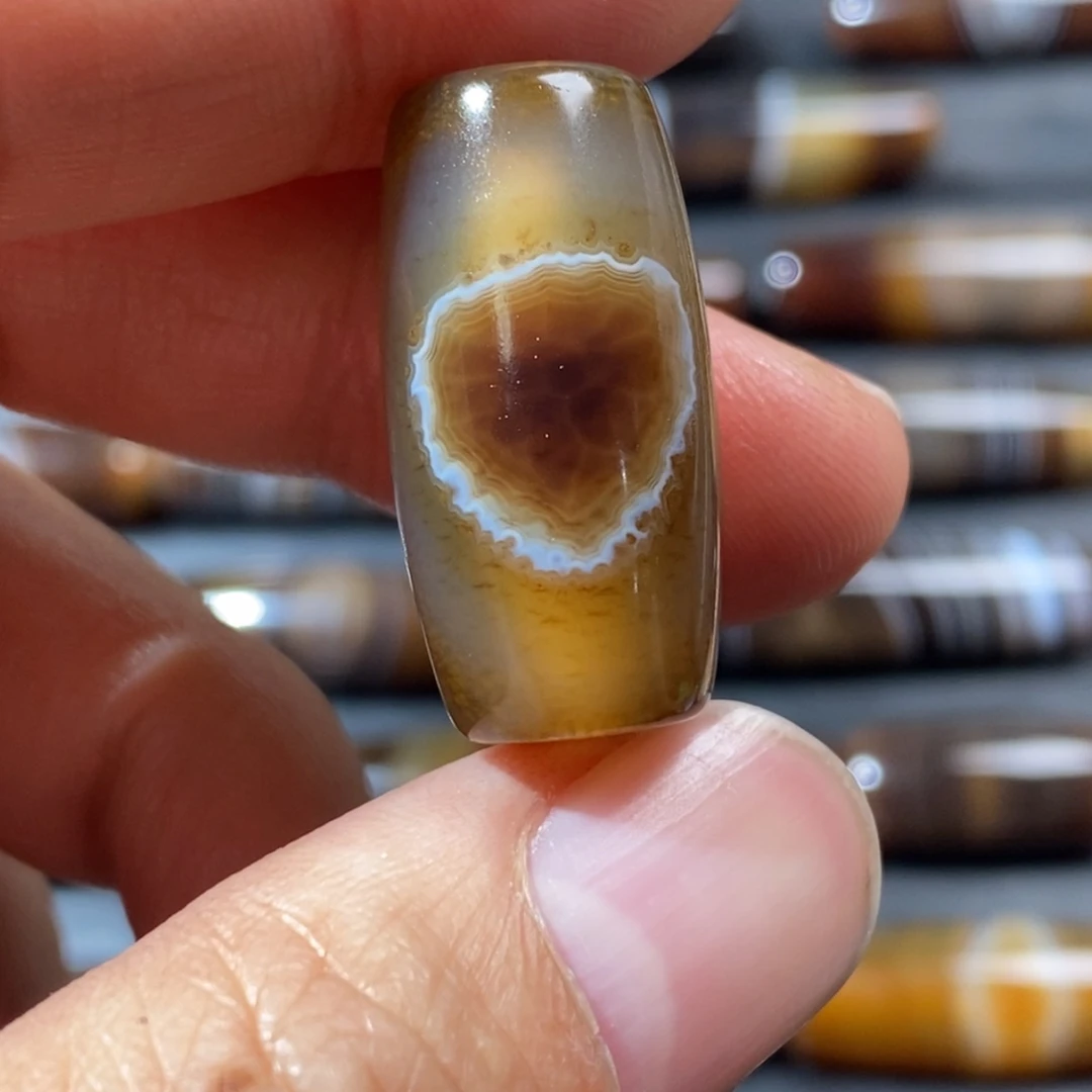 玛瑙/玉髓颈饰未镶嵌雷*哥