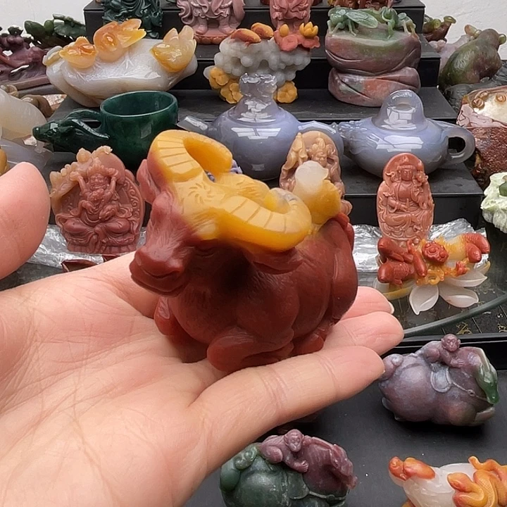 石英质玉未镶嵌摆件