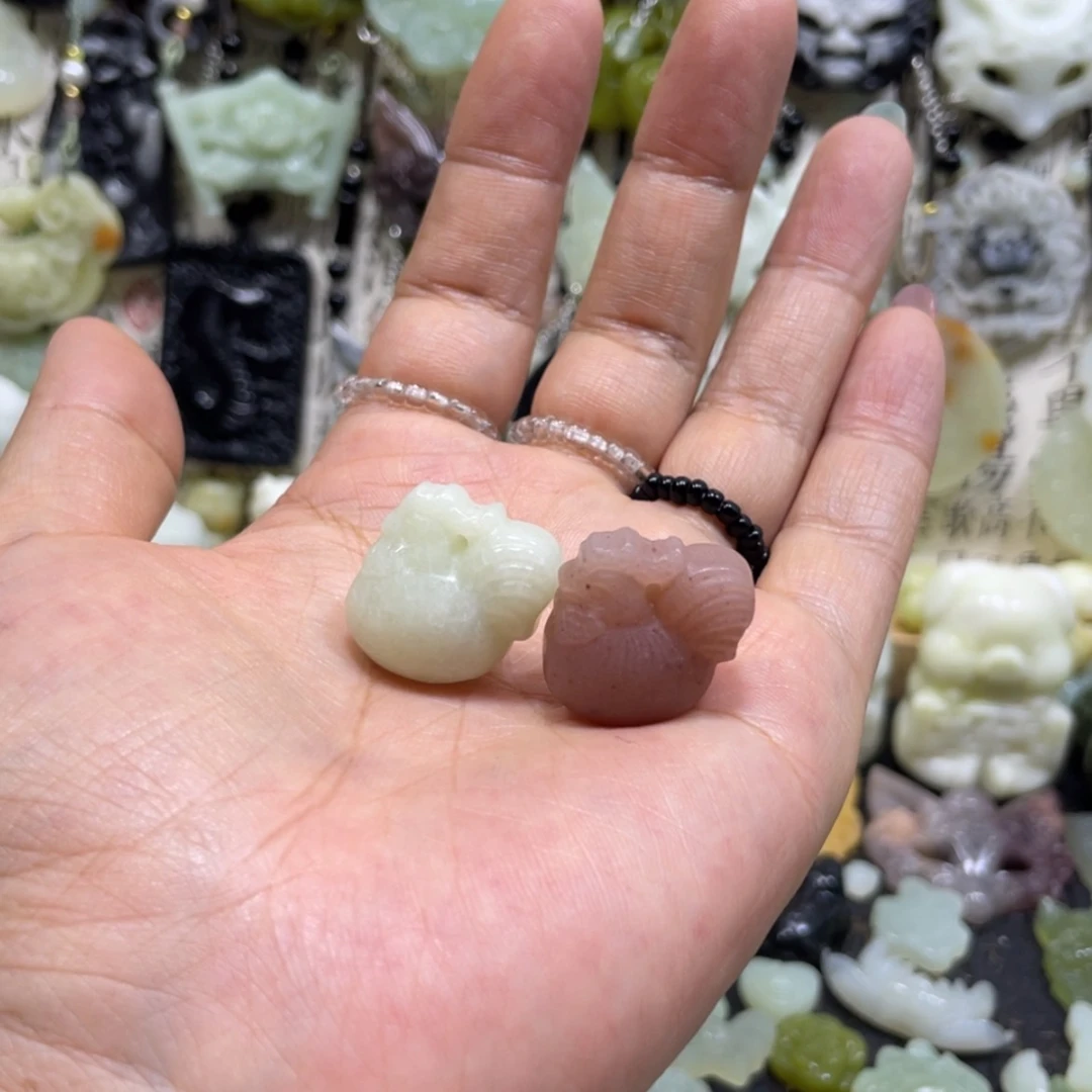【闪购商品】岫玉未镶嵌颈饰66吊坠