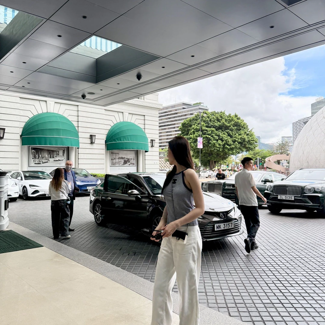 KANADI简约轻奢字母背心吊带K0681