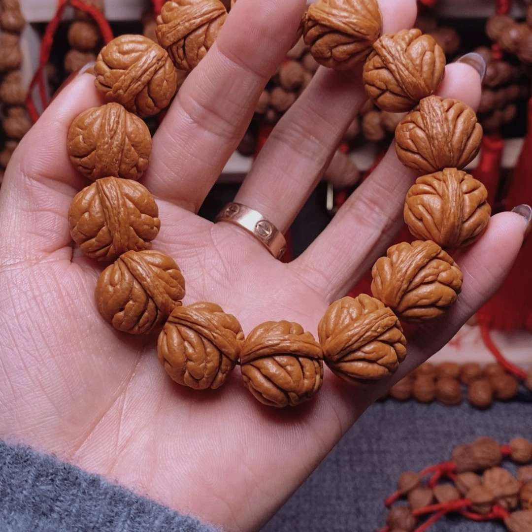 吊坠桃核龙纹桃枭