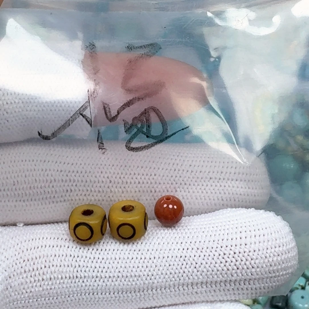 鱼***未镶嵌南红玛瑙珠宝奇石