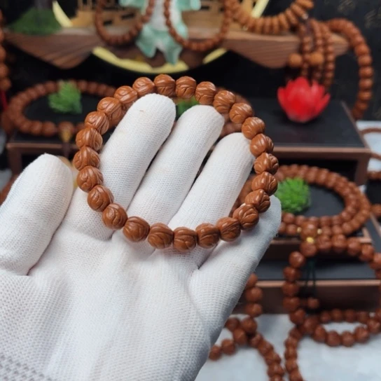 吊坠桃核感*玉龙脊手串10