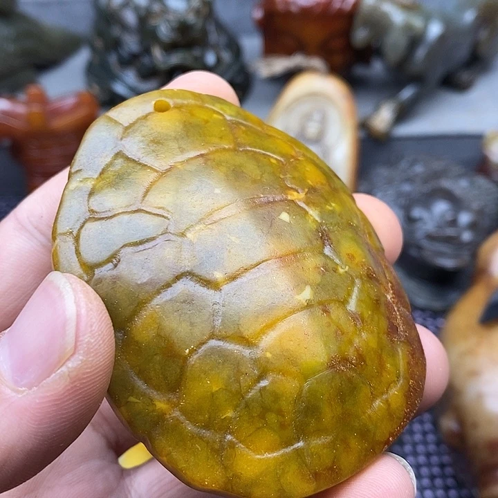 未镶嵌蛇纹石玉颈饰