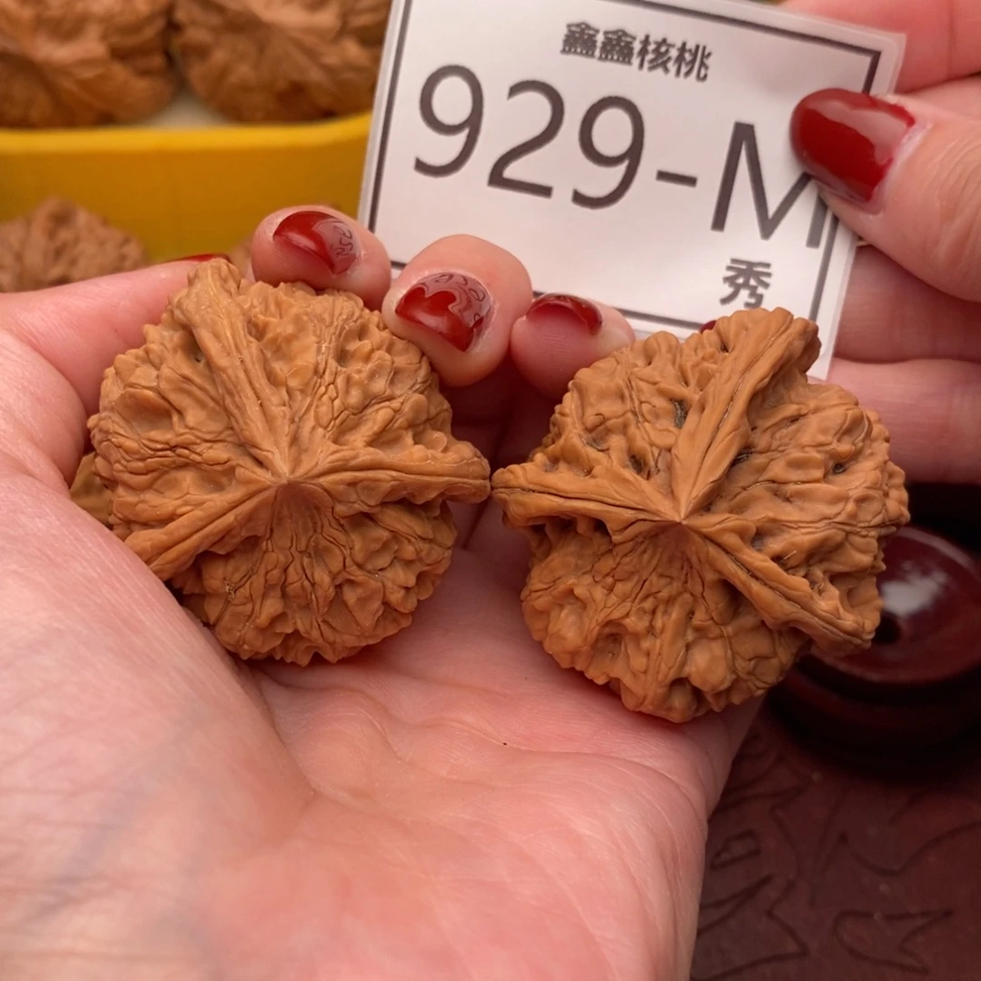 文玩核桃把件玉溪奔44