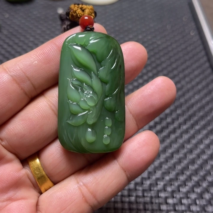 和田玉（碧玉）未镶嵌颈饰