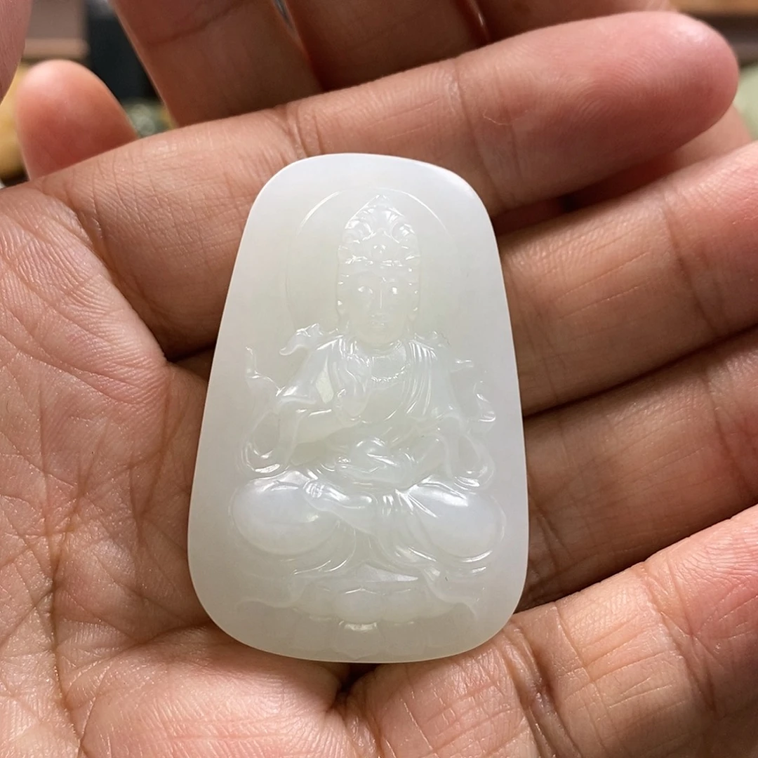 有***用和田玉未镶嵌颈饰