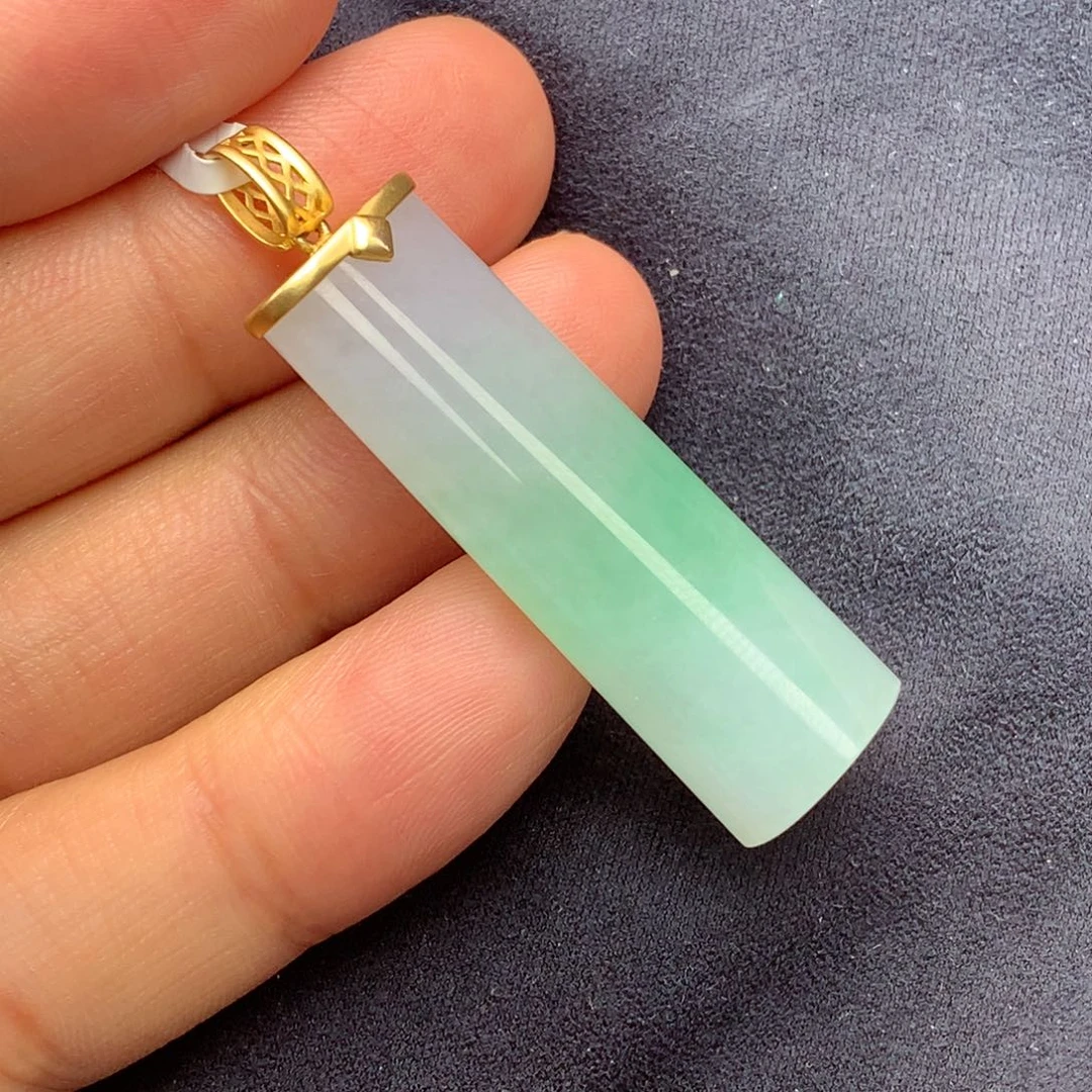 翡翠18K金镶嵌颈饰上新