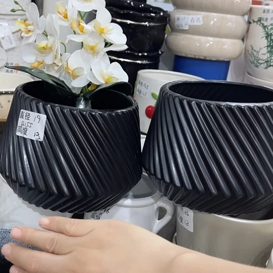 多肉绿植陶瓷花盆9.9包邮，有孔