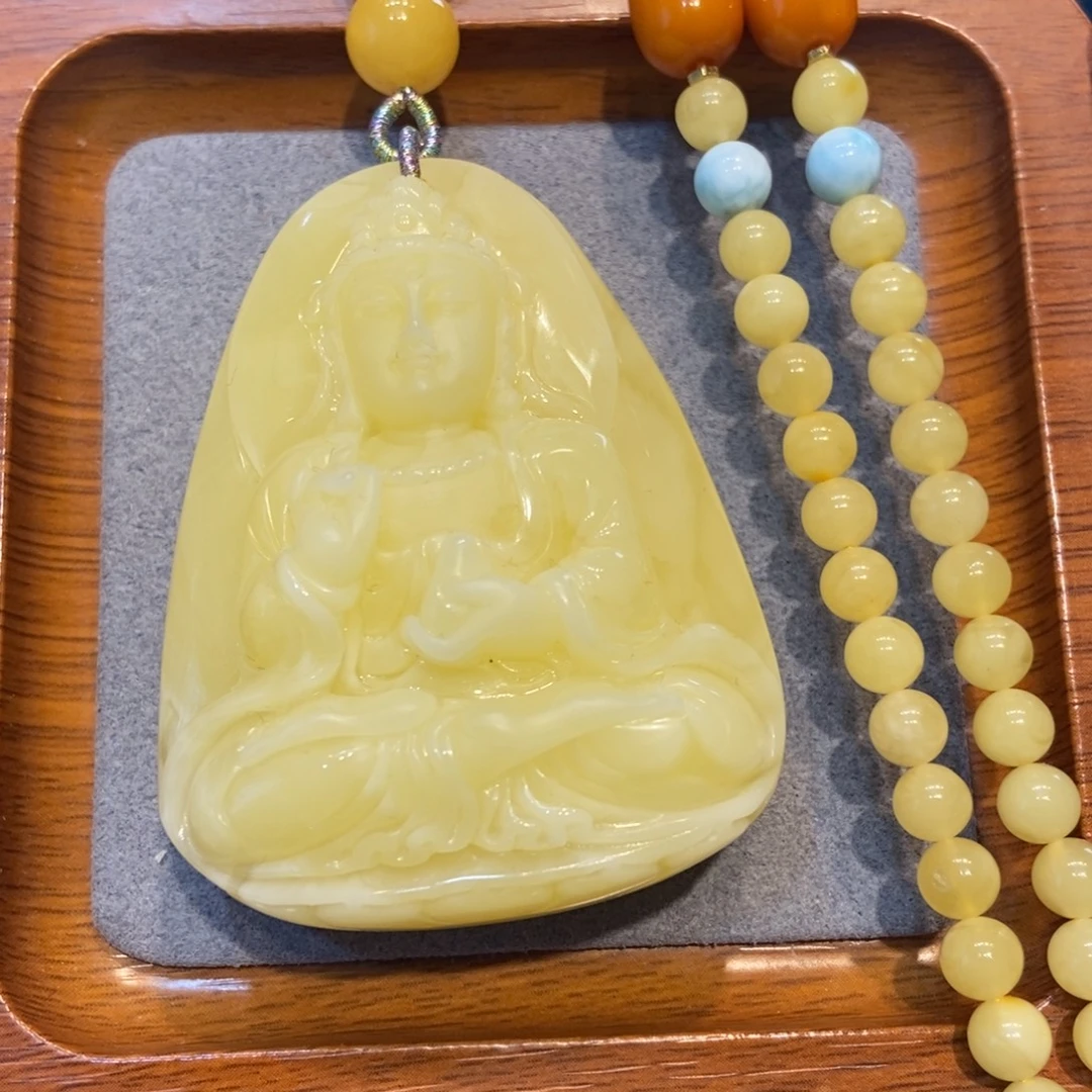 琥珀未镶嵌颈饰蜜蜡