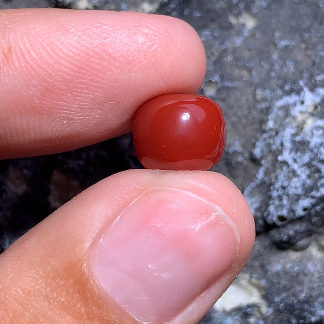 柒***柒南红玛瑙未镶嵌老型9×8微微纹