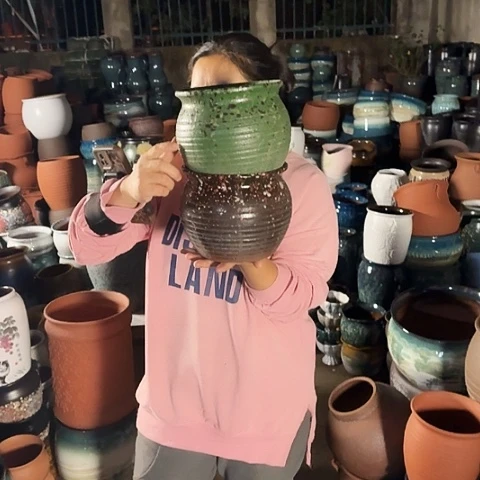 口18高16，瑕疵两个盆子。