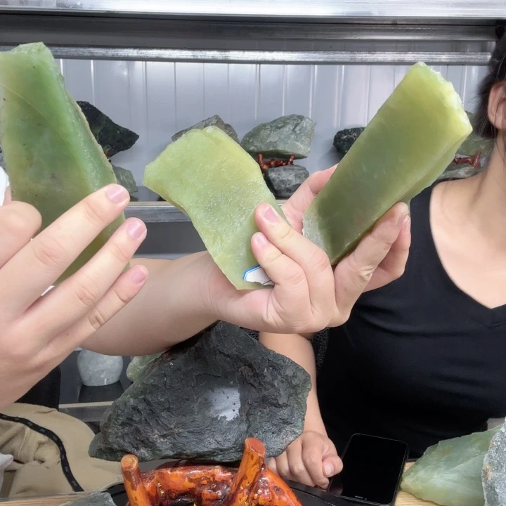 合金蛇纹石玉珠宝奇石
